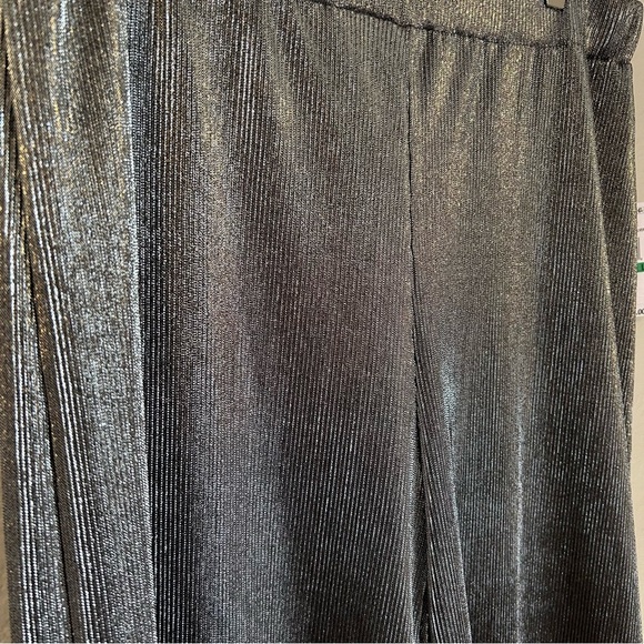 NWT, Michael Kors Women’s Silver Pleated Metallic Cropped Pants, Size Large - Picture 4 of 7
